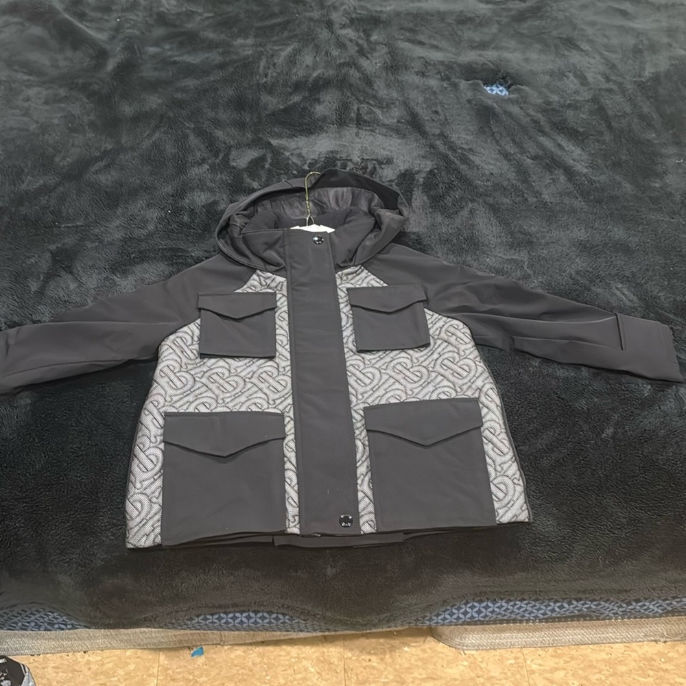 Toddler boys Burberry Jacket  size 6